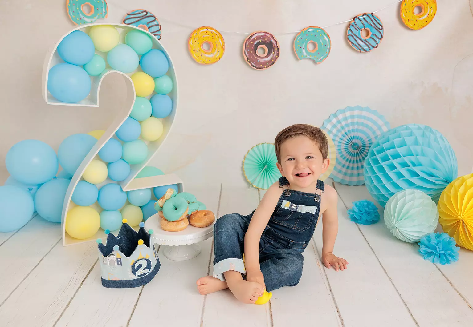 Momentos felices sesión Smash Cake con tarta incluida en Fotobabybook Guadarrama